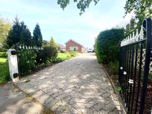 Front Garden/Driveway- click for photo gallery